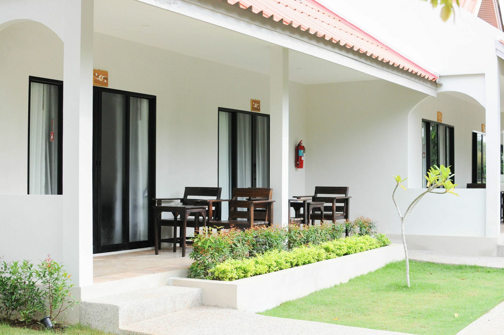 Nai Harn Naiharn Beach Resort - Sha Plus Extra מראה חיצוני תמונה
